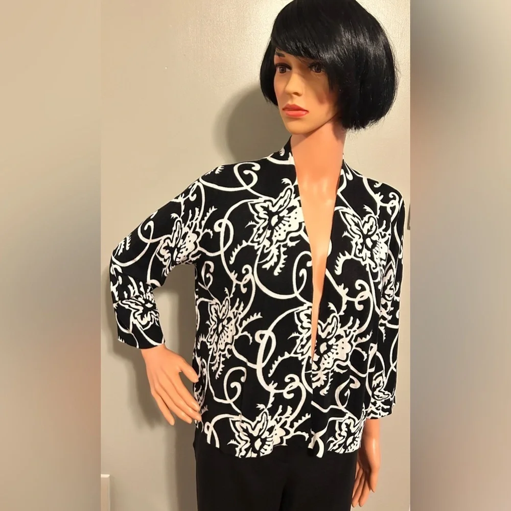 N/A elegant black